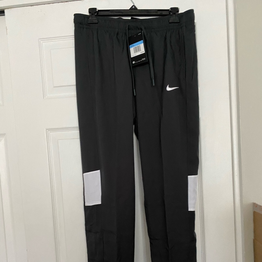 Women’s Nike team Dry pants
